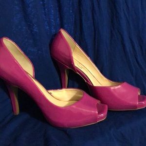 Gorgeous Jessica Simpson heels